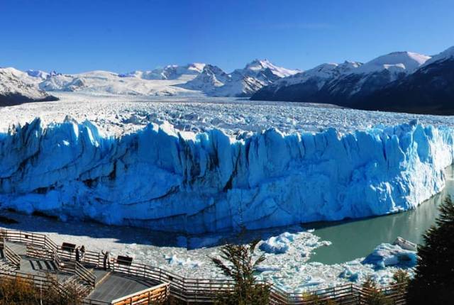 PROMO III: TRF IN/OUT + TRASLADO PASARELAS + TRASLADO CHALTÉN